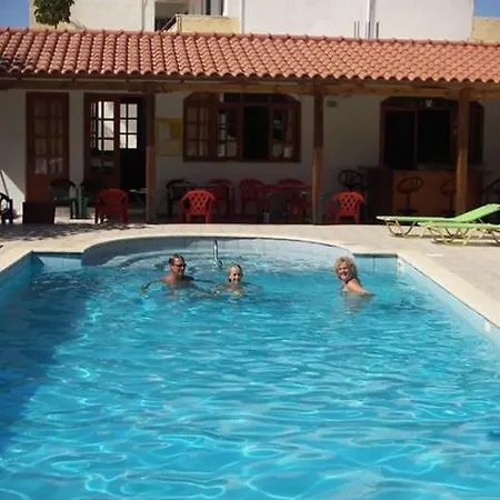 Hotel Prinos *